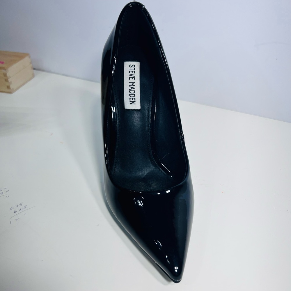 STEVE MADDEN VALANALA BLACK HEELS - Picture 3 of 7